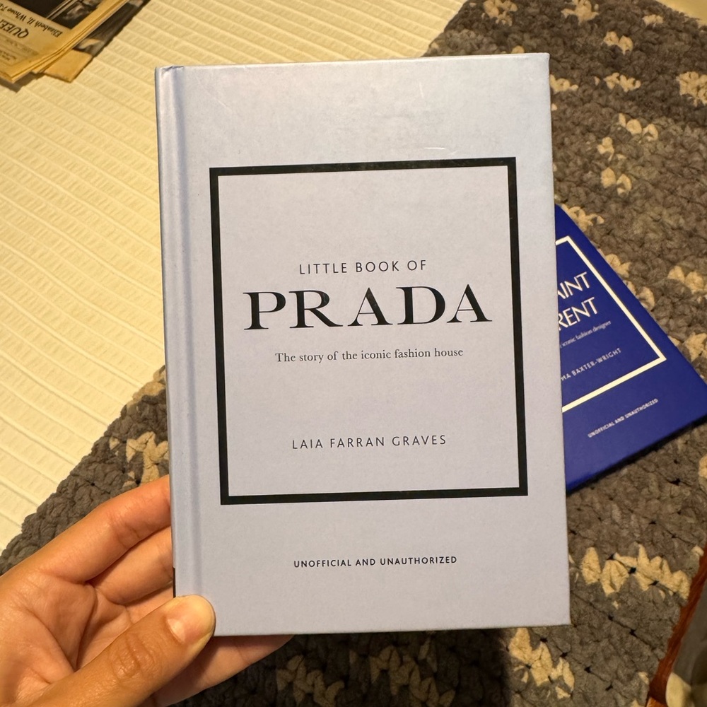 Little Book of — Fashion Books - Picture 2 of 5